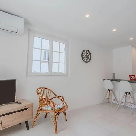 Beau 40m2, Proche Du Centre Saint-Raphael (Var)