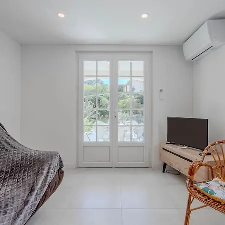 Beau 40m2, Proche Du Centre Saint-Raphael (Var)